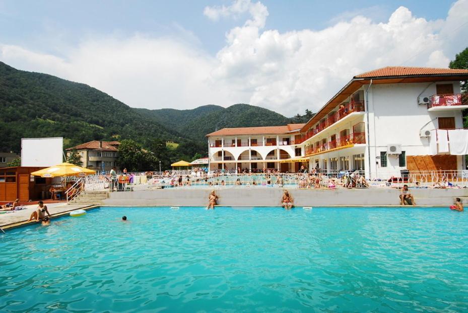 Sara'S Sons Hotell Băile Herculane Eksteriør bilde