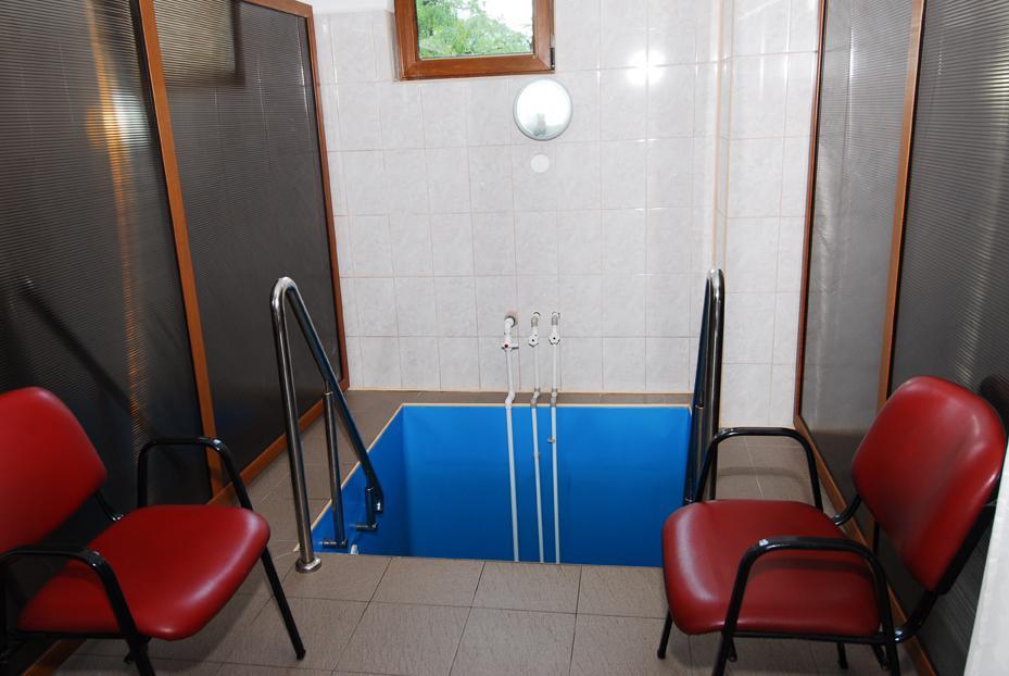 Sara'S Sons Hotell Băile Herculane Eksteriør bilde