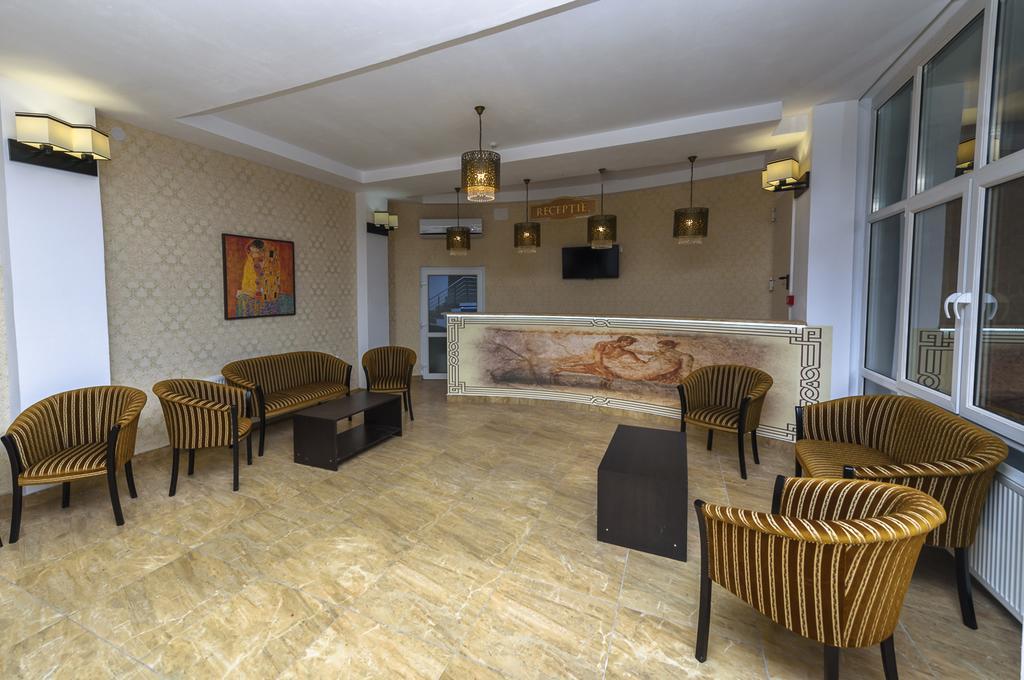 Sara'S Sons Hotell Băile Herculane Eksteriør bilde