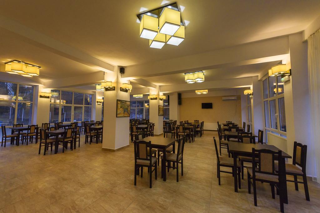 Sara'S Sons Hotell Băile Herculane Eksteriør bilde