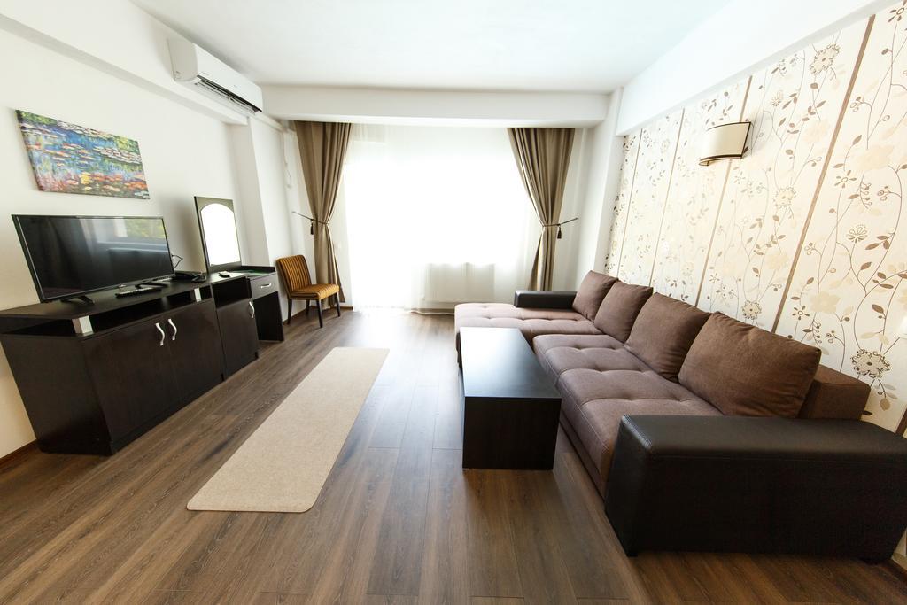 Sara'S Sons Hotell Băile Herculane Eksteriør bilde
