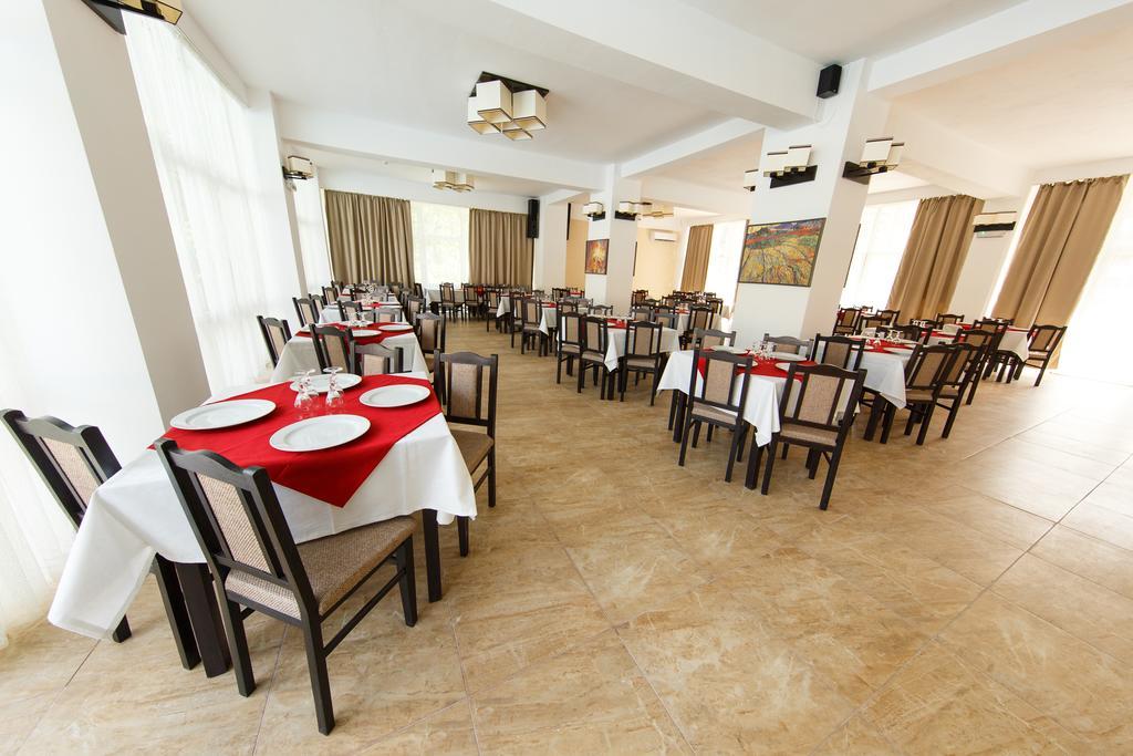 Sara'S Sons Hotell Băile Herculane Eksteriør bilde