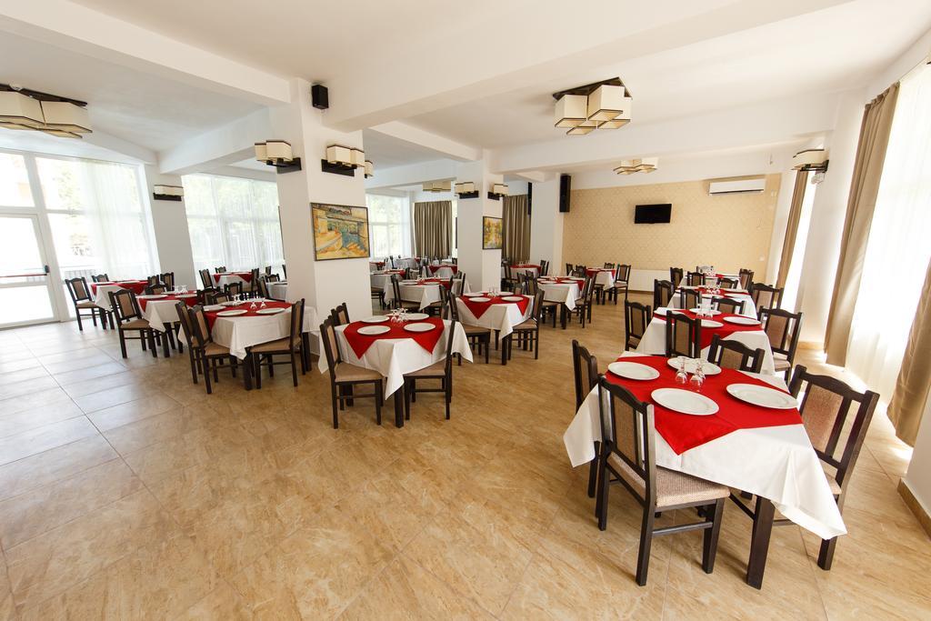 Sara'S Sons Hotell Băile Herculane Eksteriør bilde